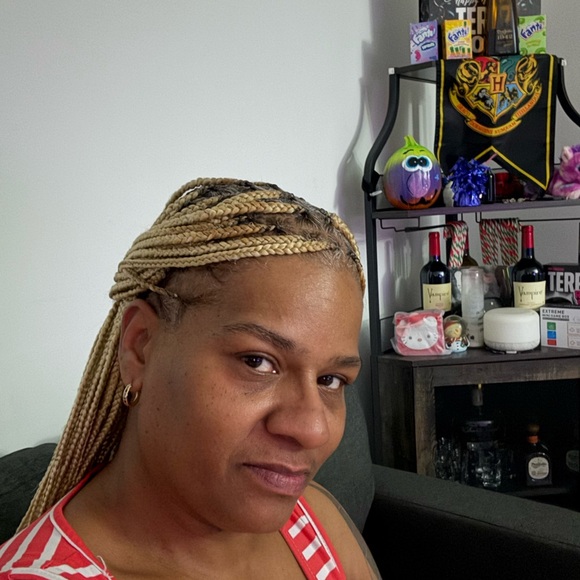 Meet your Posher, MBlessings - Picture 4 of 7